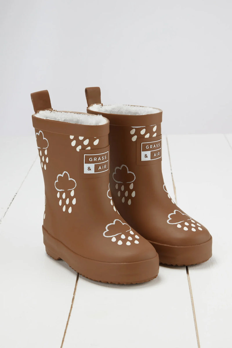 Grass & Air - Colour Changing Kids Wellies with Teddy Fleece Lining - Toffee Brown