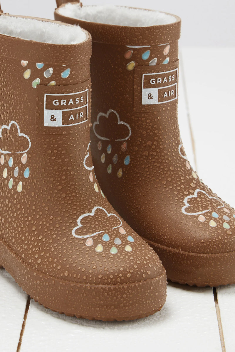 Grass & Air - Colour Changing Kids Wellies with Teddy Fleece Lining - Toffee Brown