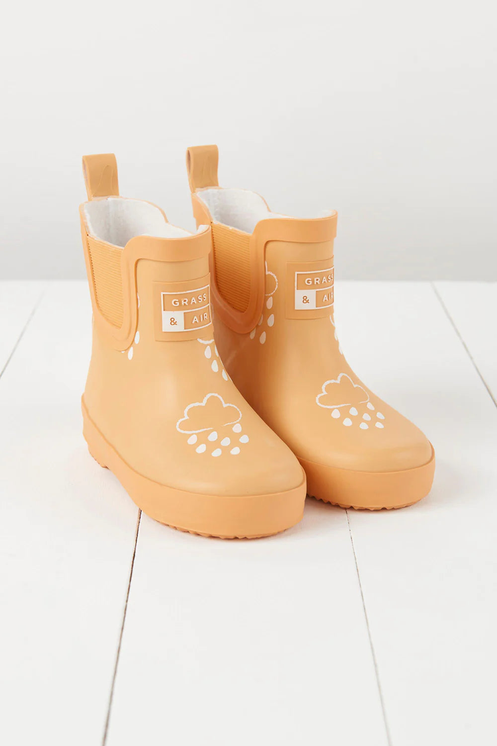 Grass & Air - Short Colour Changing Wellies - Peach