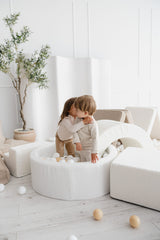 Monio - White Boucle Ball Pit + Balls (colour of your choice)