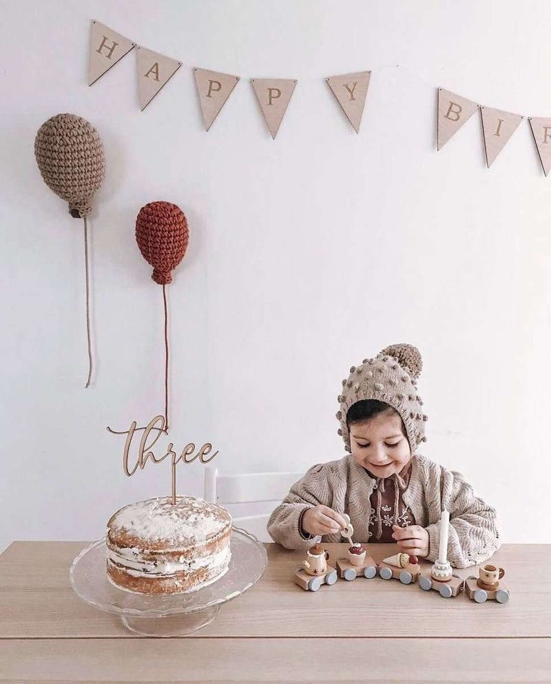 Crochet Balloon | OATMEAL