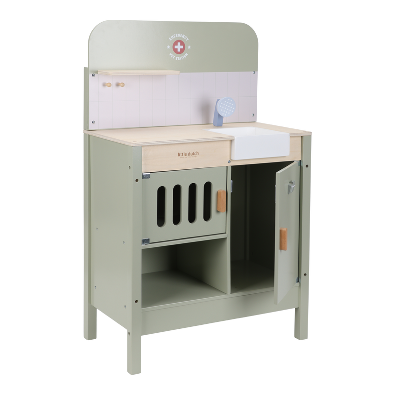 Little Dutch - Wooden Veterinary Practice